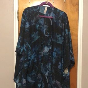 Melissa McCarthy Kimono